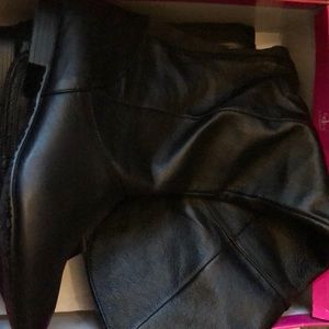 Chinese Laundry New Black knee boot